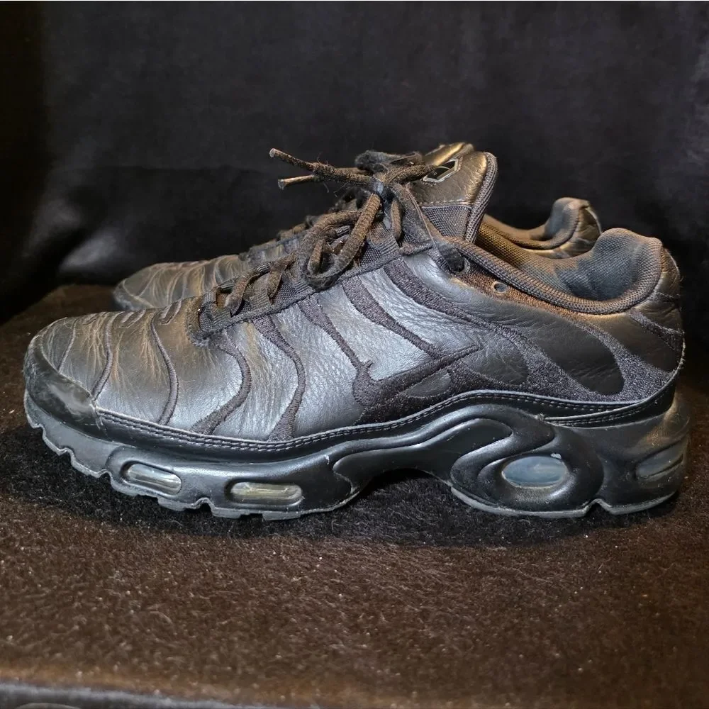 Nike Men's 8/ Womens 9.5